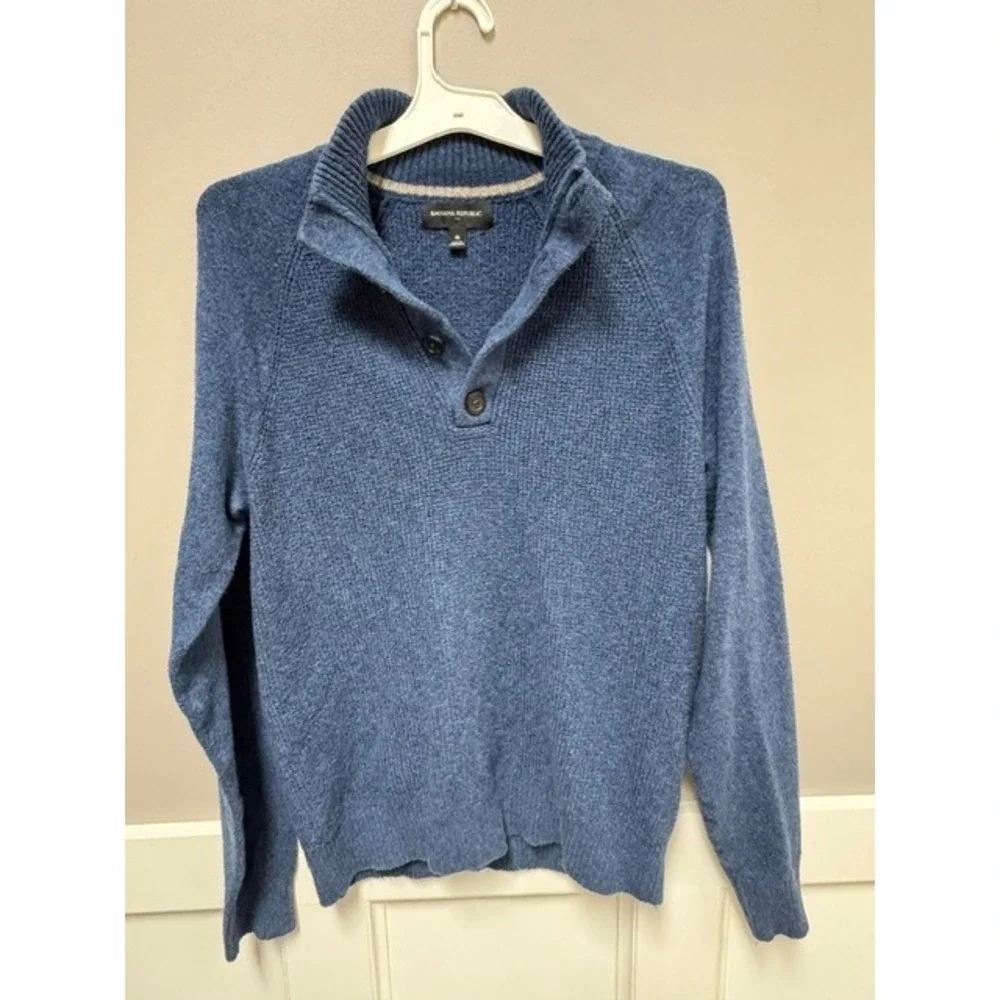 Banana Republic Mens Blue Button Mock Neck Sweater Raglan Sleeve Medium